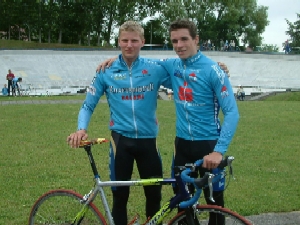 Marc Kunze (r.) und Martin Brand beherrschten das Starterfeld beim Rundstreckenrennen in Bad Lauterberg