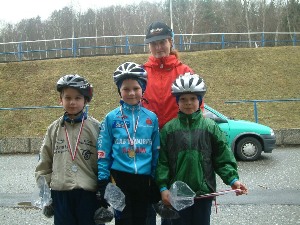 Mit Regen in die Saison 2006 - Radsportler der U9 kämpften um Medaillen