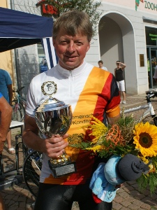 Der Greizer Lokalmatador Hubert Kollascheck holt sich seinen zehnten Deutschen Meistertitel.