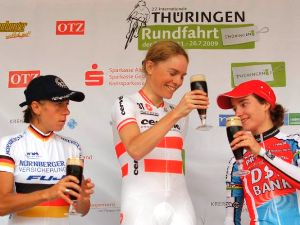 Siegerehrung des Einzelzeitfahren: 1. Christiane Soeder (Österreich/Cervelo Test), 2. Trixi Worrack (Cottbus/Equipe Nürnberger), 3. Marianne Vos (Niederlande/DSB Bank)
