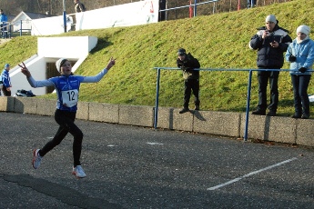 Siegte beim Crosslauf der U13-Schülerinnen: Julia Döpel vom RSV Blau-Weiß Meiningen