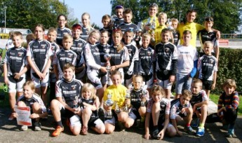 Waren einfach nicht zu stoppen - die erfolgreichen SSV-Nachwuchsradsportler beim Jugendfördercup Thüringen der SV SparkassenVersicherung 2014