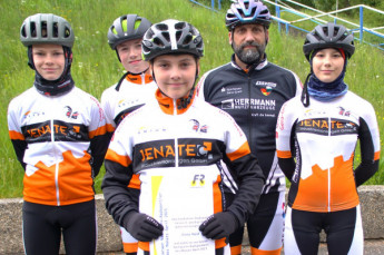 Der Förderkreis Radsport Gera ehrte Cora Aust als Geraer Nachwuchs-Radsportlerin des Monats April 2023.