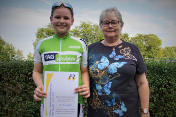 Der Förderkreis Radsport Gera ehrt Pia Naundorf als Geraer Nachwuchs-Radsportlerin des Monats Juli 2023.