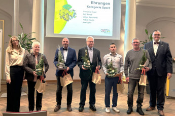 Axel Jahn wurde für sein ehrenamtliches Engagement mit der Urkunde Sport geehrt.