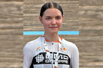 Kea Hammerl gewinnt DM-Bronze in der Einerverfolgung der Juniorinnen.
