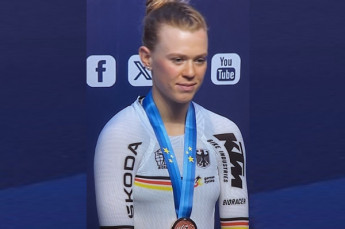 Lena Reißner gewinnt die EM-Bronzemedaille im Scratch,