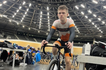 Im Punktefahren der Jugend wird Jim Schüßler Drittbester des jungen Jahrgangs.