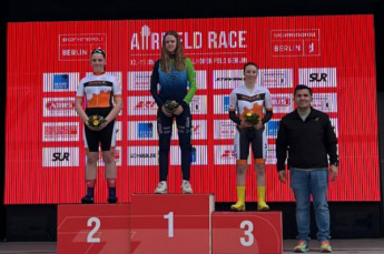 Airfieldrace Siegerehrung Einzelzeitfahren U15w.